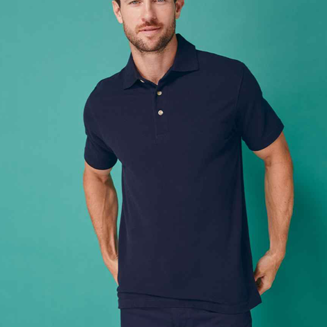 Henbury: Rendimiento y elegancia para sus uniformes