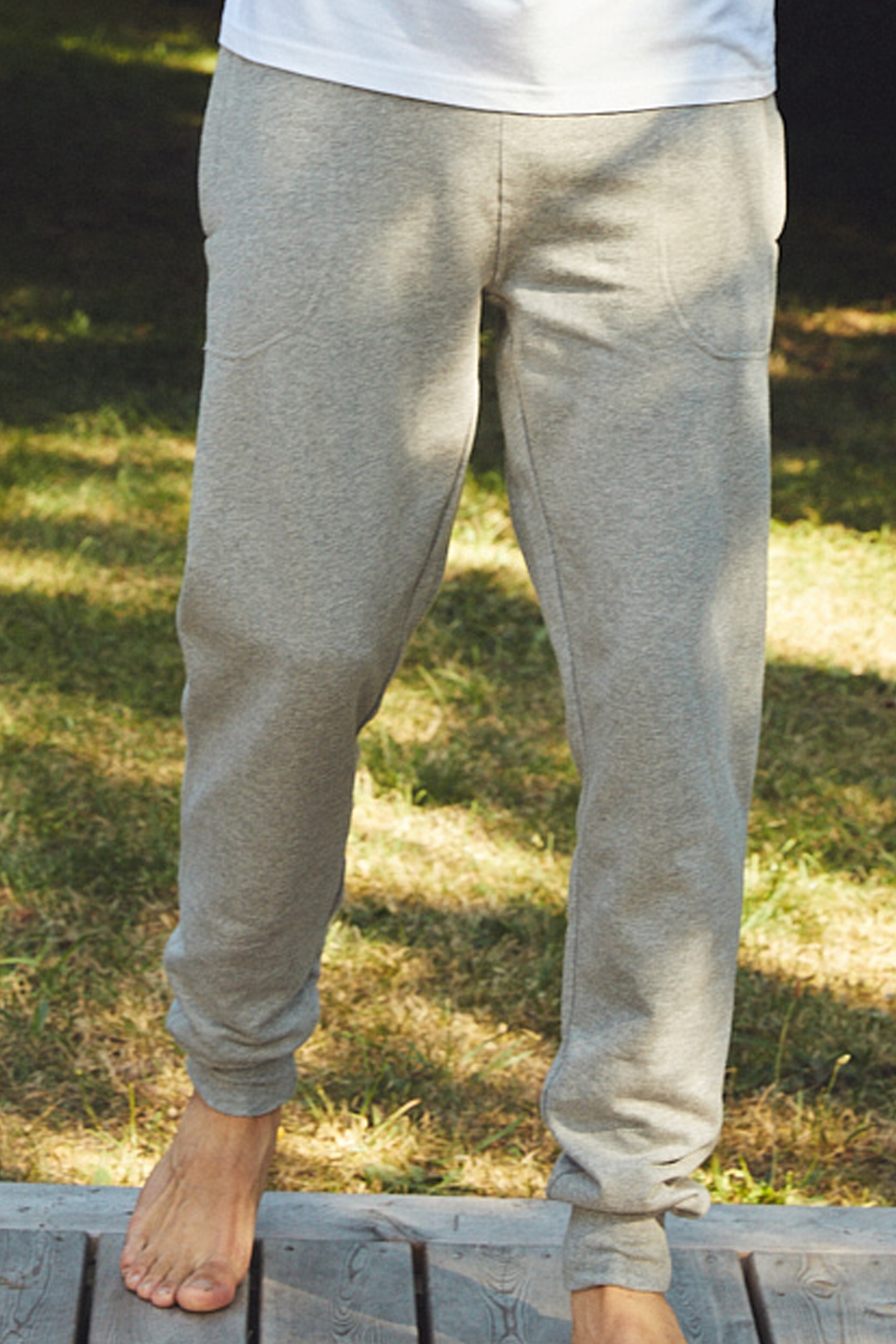 Pantalones deportivos con puños y bolsillo con cremallera