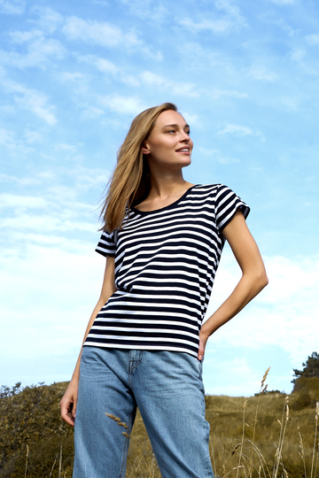 Camiseta de mujer de corte holgado