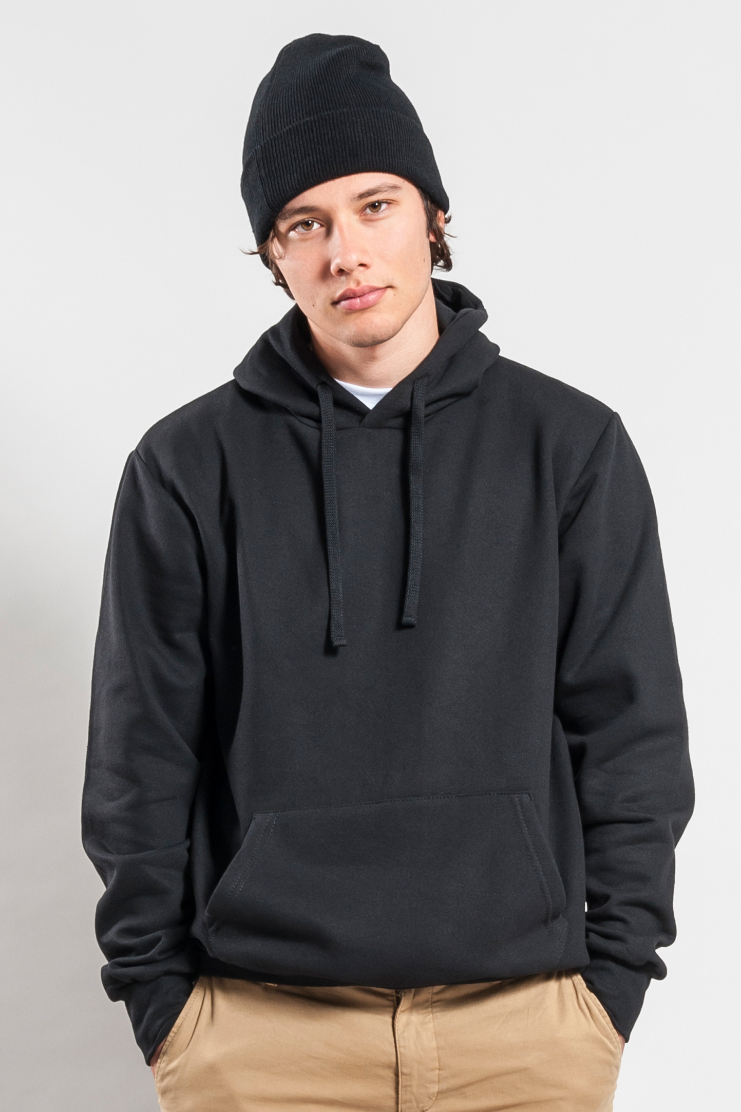 Sudadera con capucha de felpa 70/30% algodón/poliéster 240 gr/m2 Negra XS