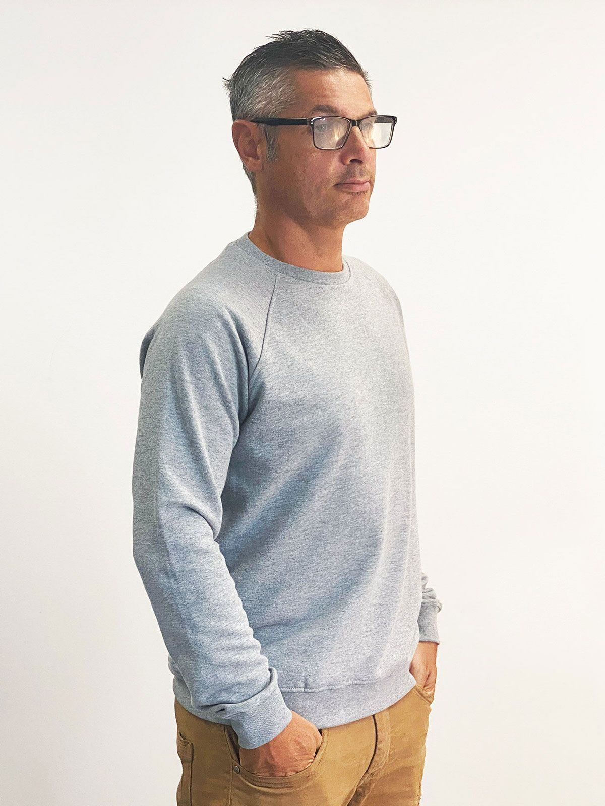 Sudadera de cuello redondo a la moda