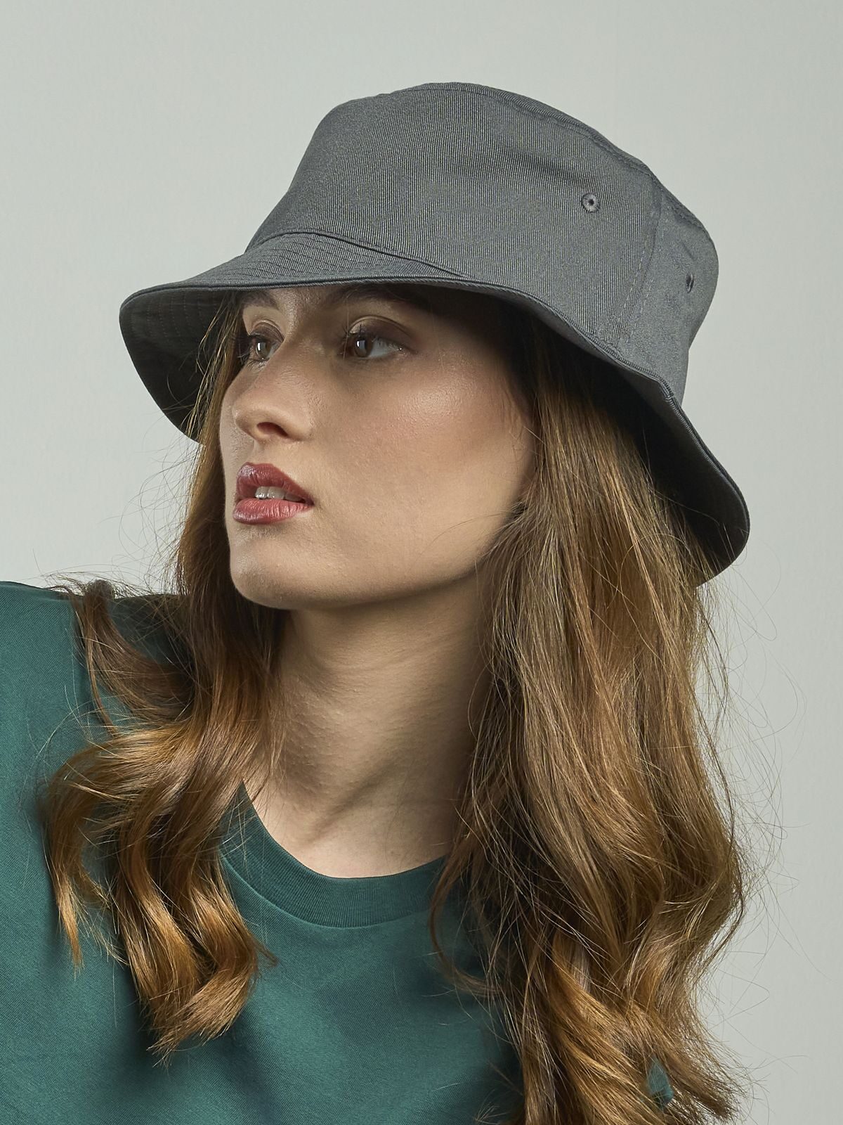 Sombrero tipo cubo geométrico