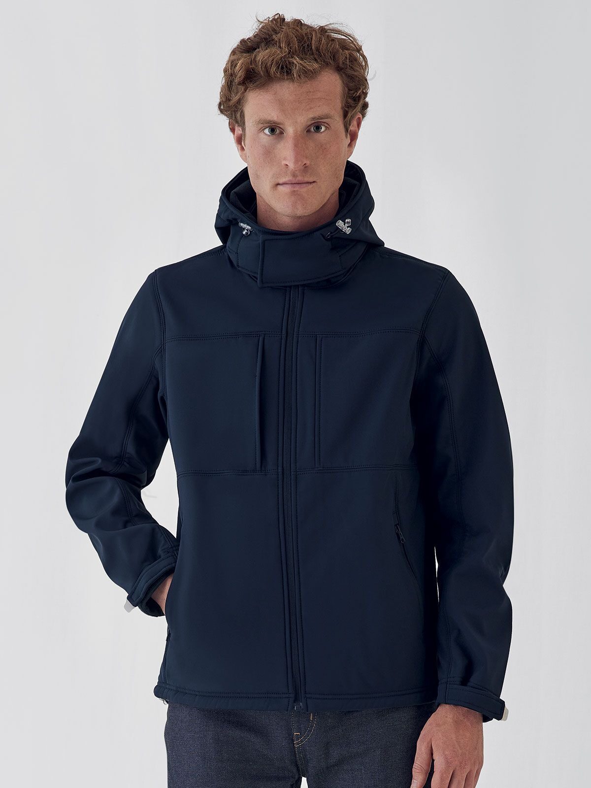 Chaqueta softshell con capucha para hombre