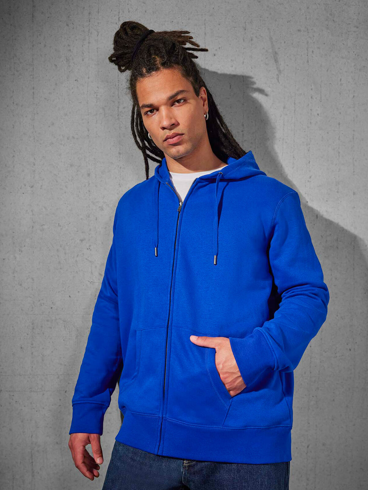 Chaqueta con capucha y cremallera KING_°