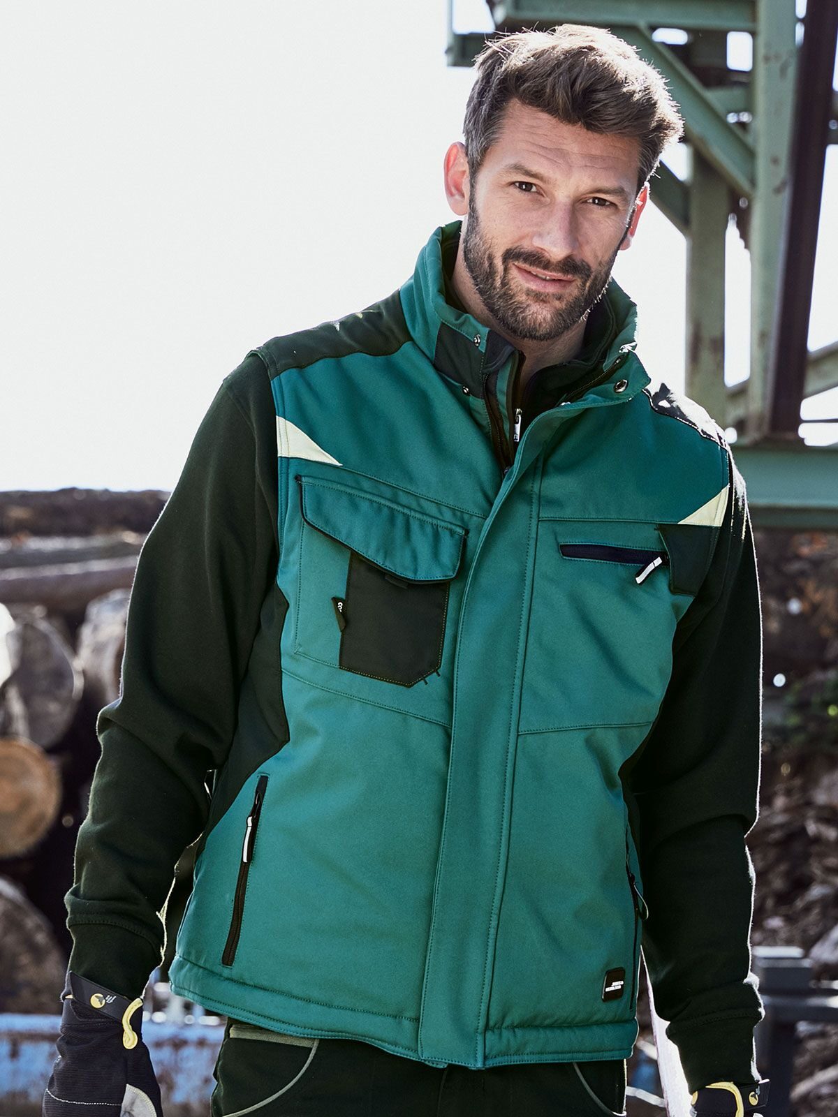 Chaleco softshell Craftsmen -RESISTENTE-