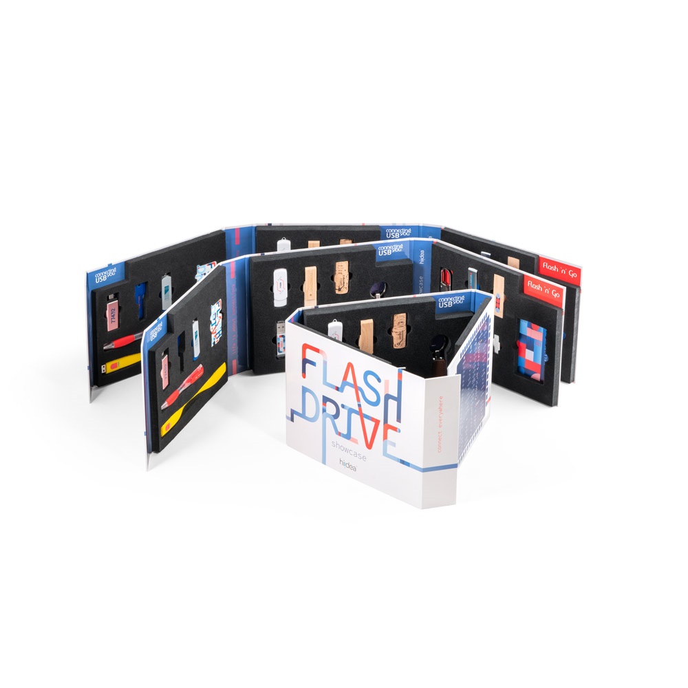 EXHIBICIÓN DE MEMORIAS USB. Una muestra de memorias USB personalizadas.