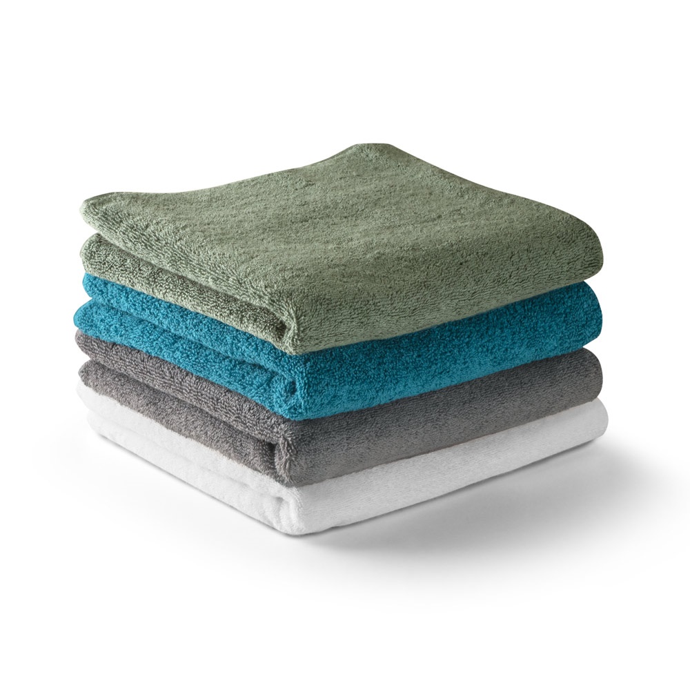 Toalla de baño BARDEM L. (500 g/m²) de algodón (82%) y algodón reciclado (18%).
