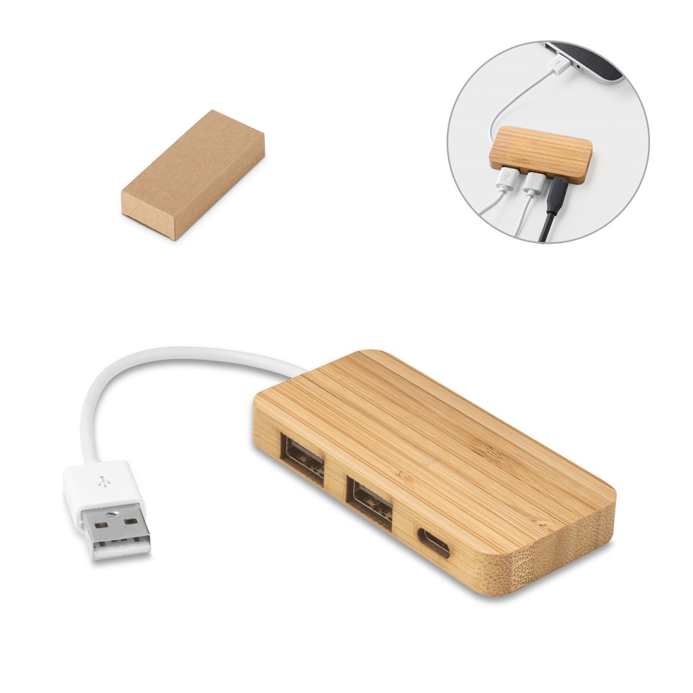 MOSER. Hub de bambú con 2 puertos USB-A y 1 puerto USB-C.