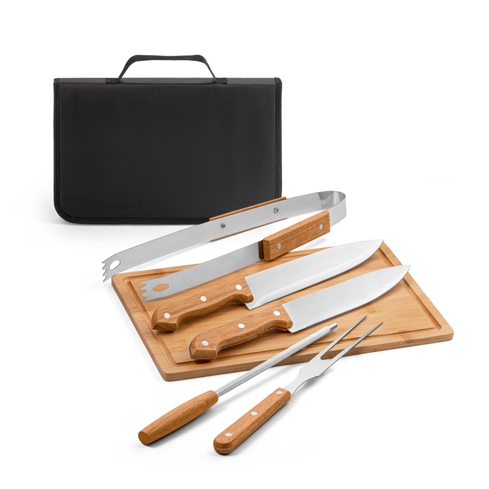 FLARE. Set de barbacoa que incluye una tabla de cortar de bambú y 5 utensilios de madera y acero inoxidable.