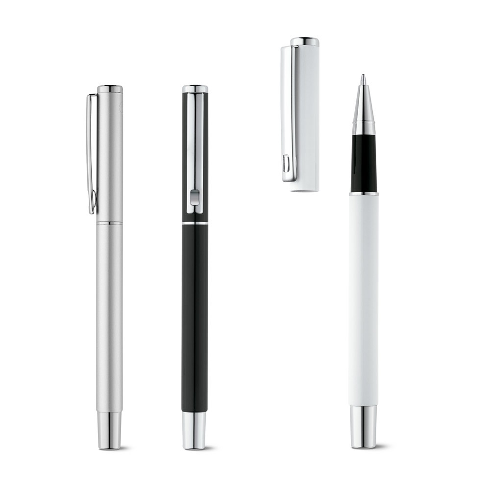 DANEY. Bolígrafo rollerball fabricado en aluminio reciclado (100% rAL) con clip.