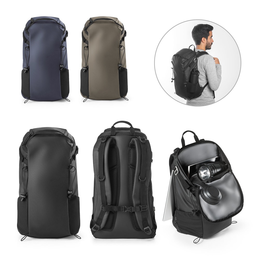 ALASCA. Mochila de senderismo con revestimiento impermeable.