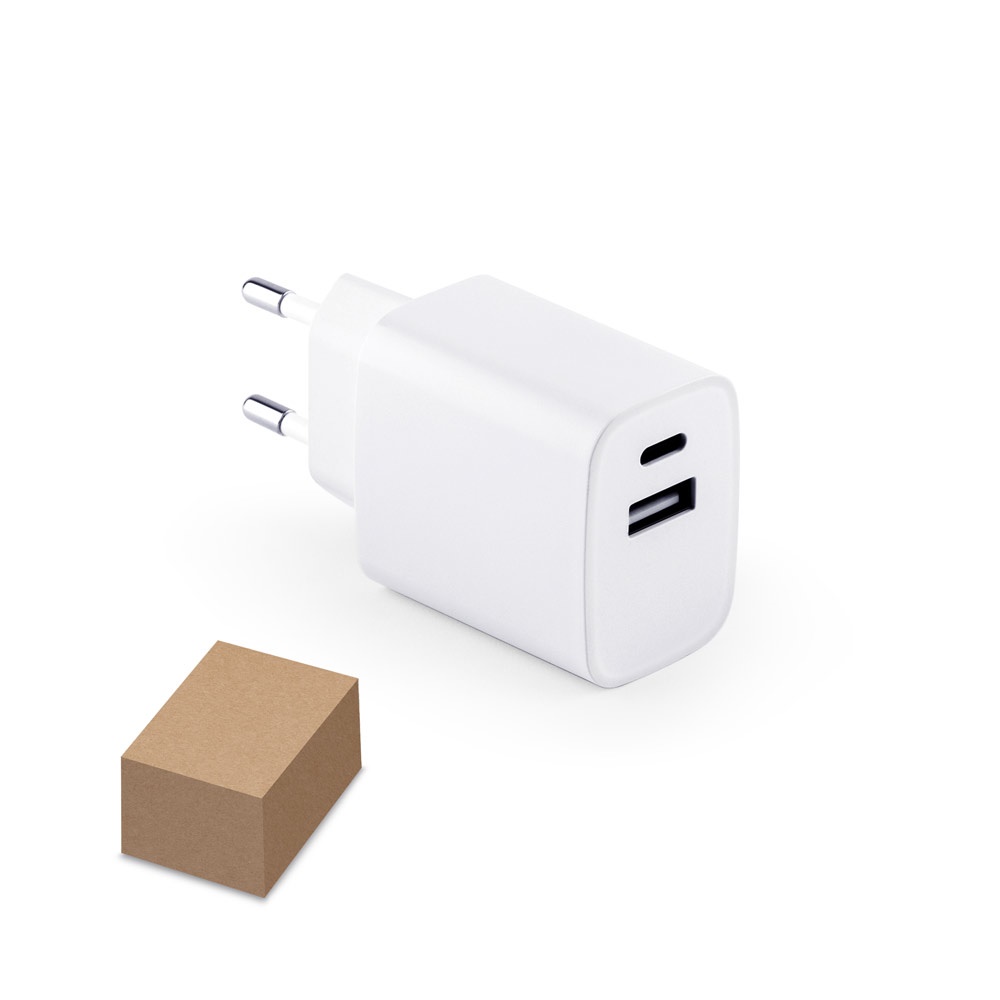 WEGENER. Adaptador de corriente con puerto USB-A de 18 W y puerto USB-C de 20 W fabricado en ABS reciclado (100 % rABS).