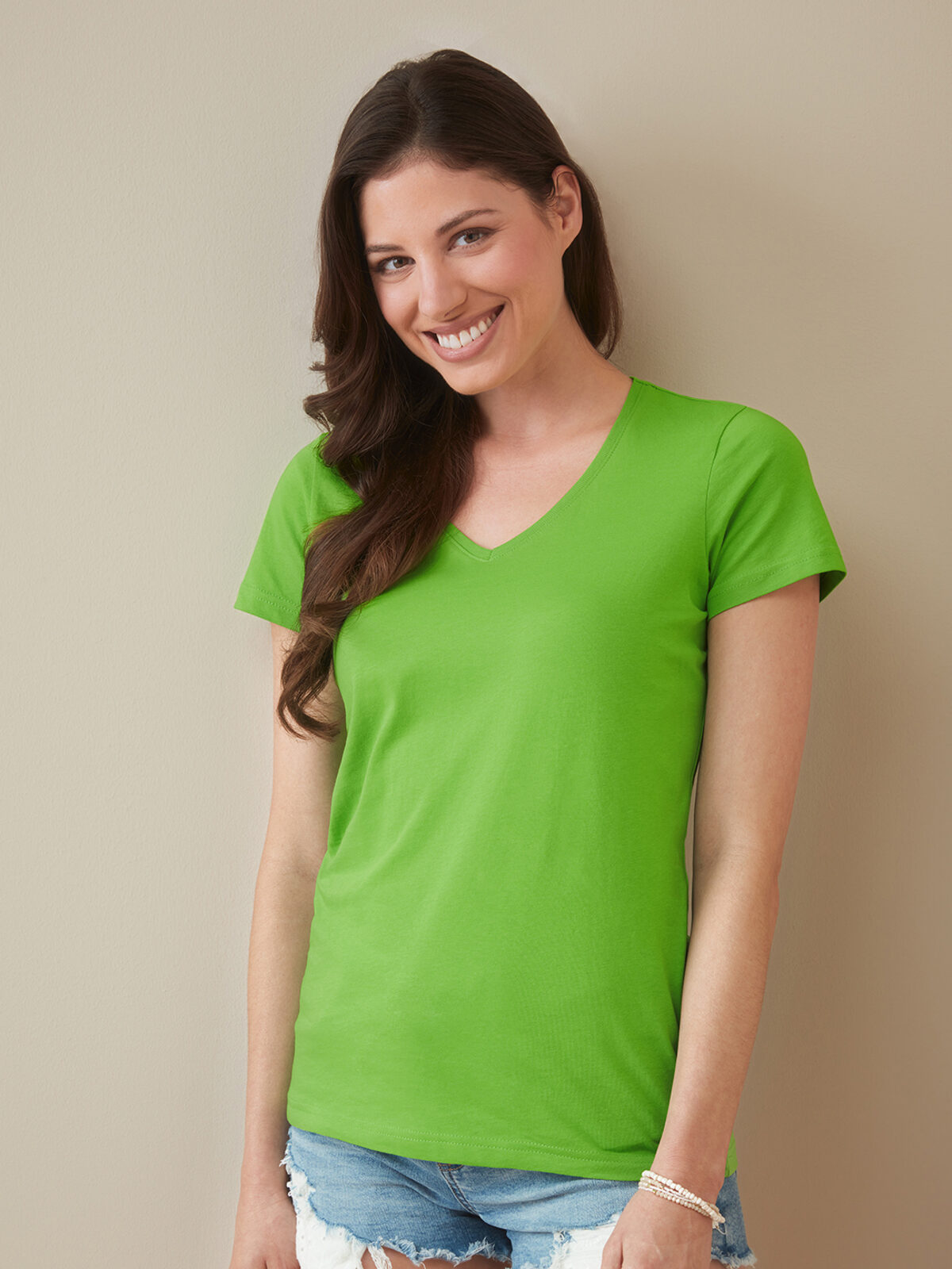 Camiseta clásica con cuello en V para mujer